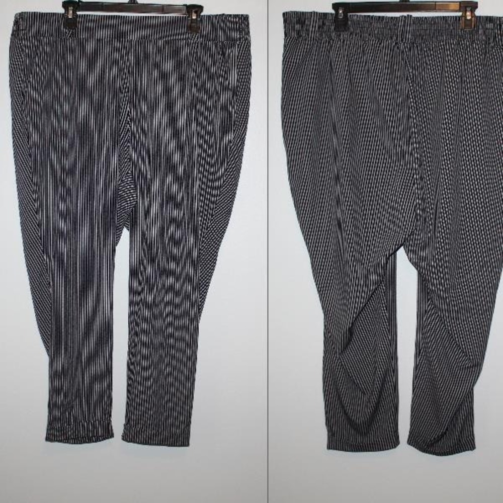 ✨2/$20 Torrid Pull On Taper Stretch Crepe High Rise Pant Black Plus Size 2 2X - Picture 10 of 10